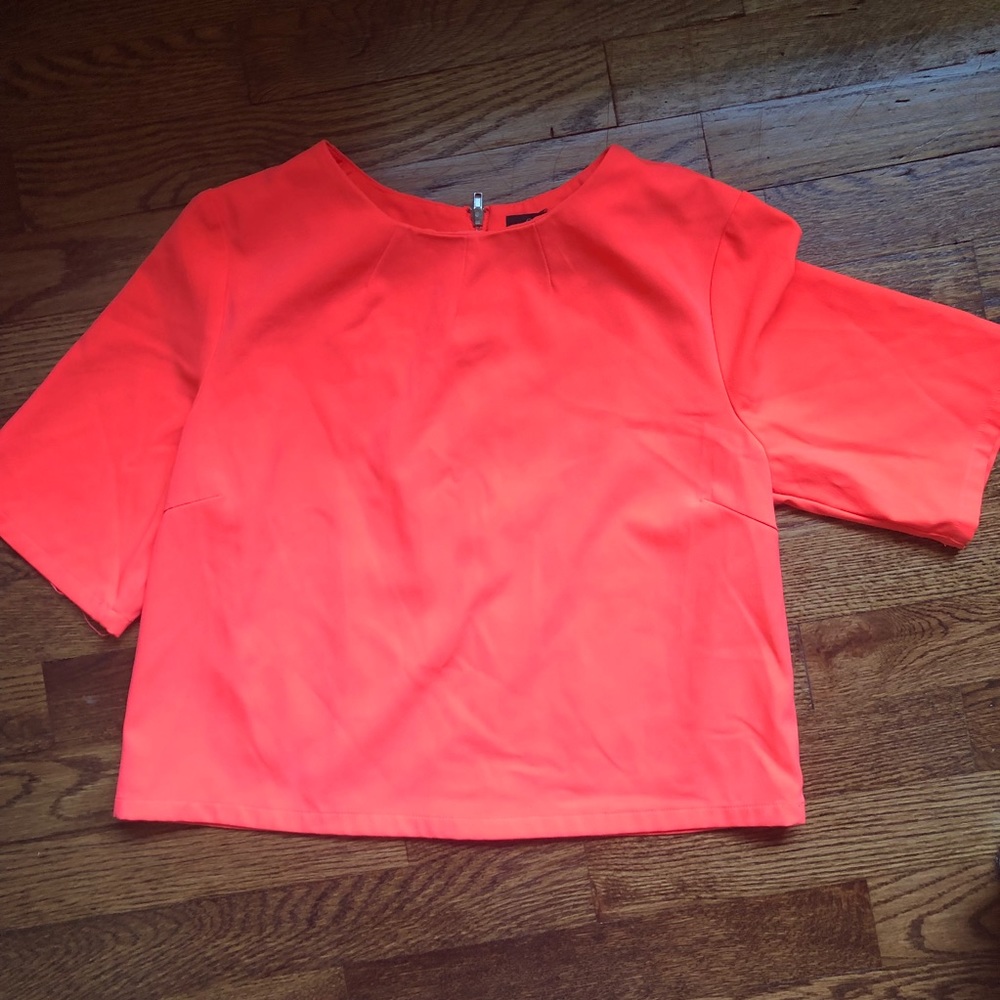 Adorable Neon Crop 🔥